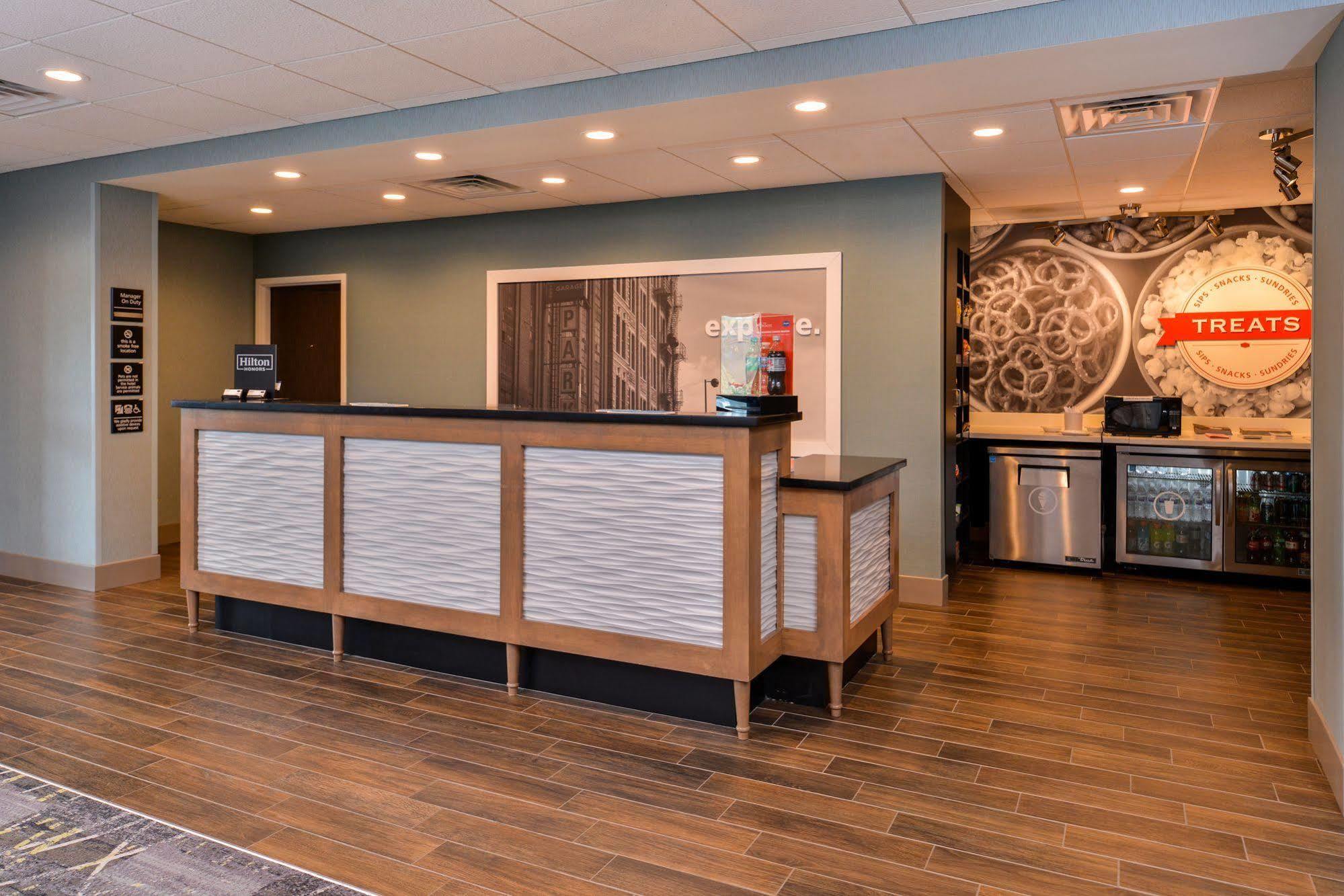 Hampton Inn By Hilton Omaha Airport, Ia Carter Lake Kültér fotó